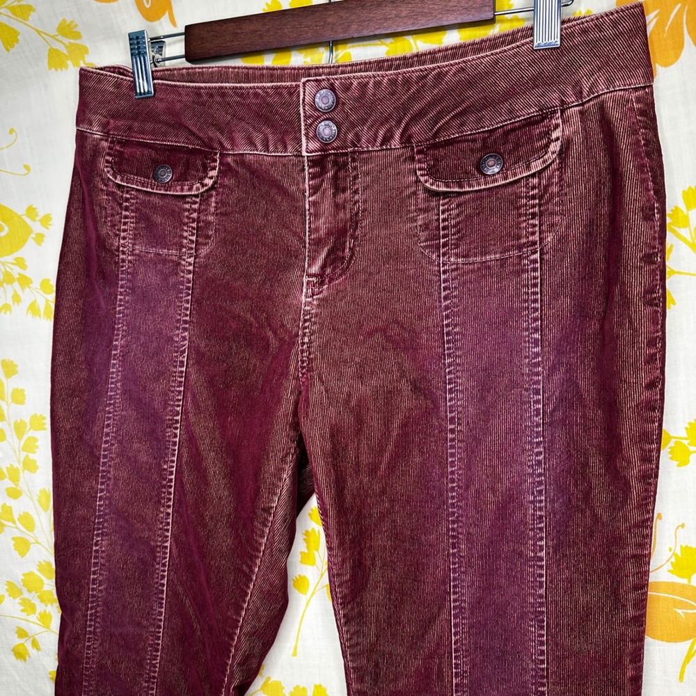 VTG Y2K Guess Burgundy Corduroy Flare Leg Pants Double Button Low Rise 31